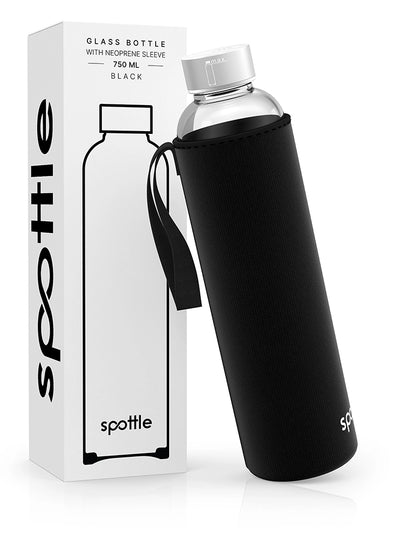 spottle 750-ml-Glasflasche mit schwarzer Neoprenhülle neben Produktverpackung